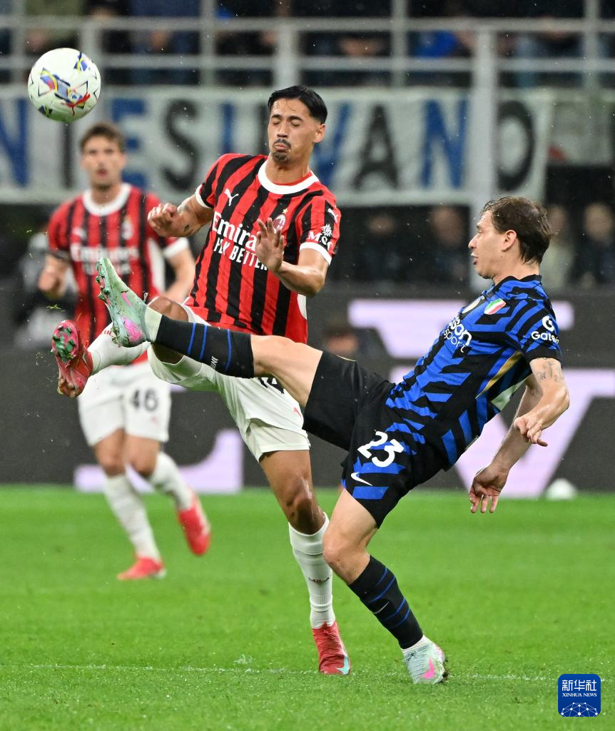关于AC米兰轻取波兰,阿什拉夫点燃赛场的信息 关于AC米兰轻取波兰,阿什拉夫点燃赛场的信息