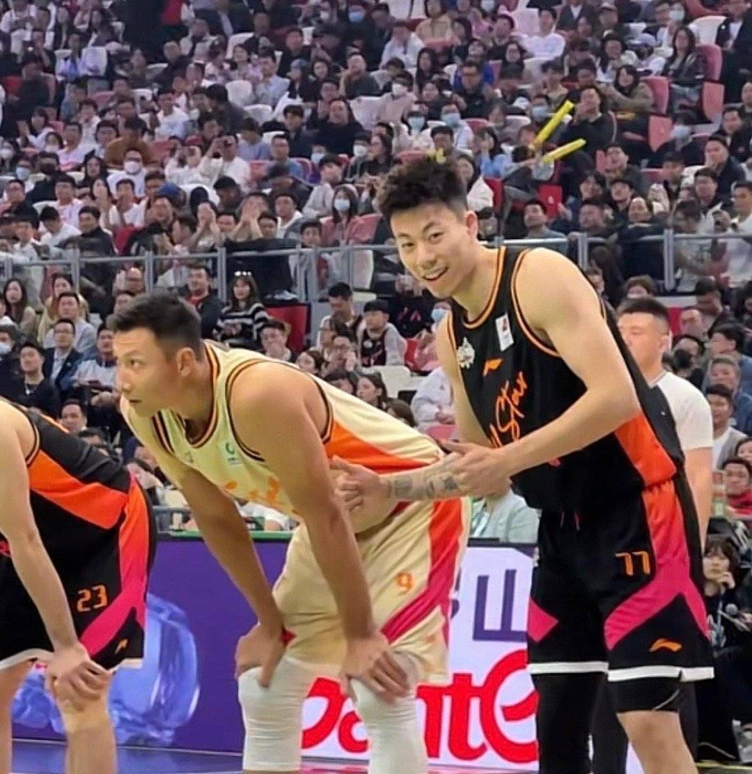 辽宁队逆转山东队,易建联刷新纪录 辽宁队逆转山东队,易建联刷新纪录