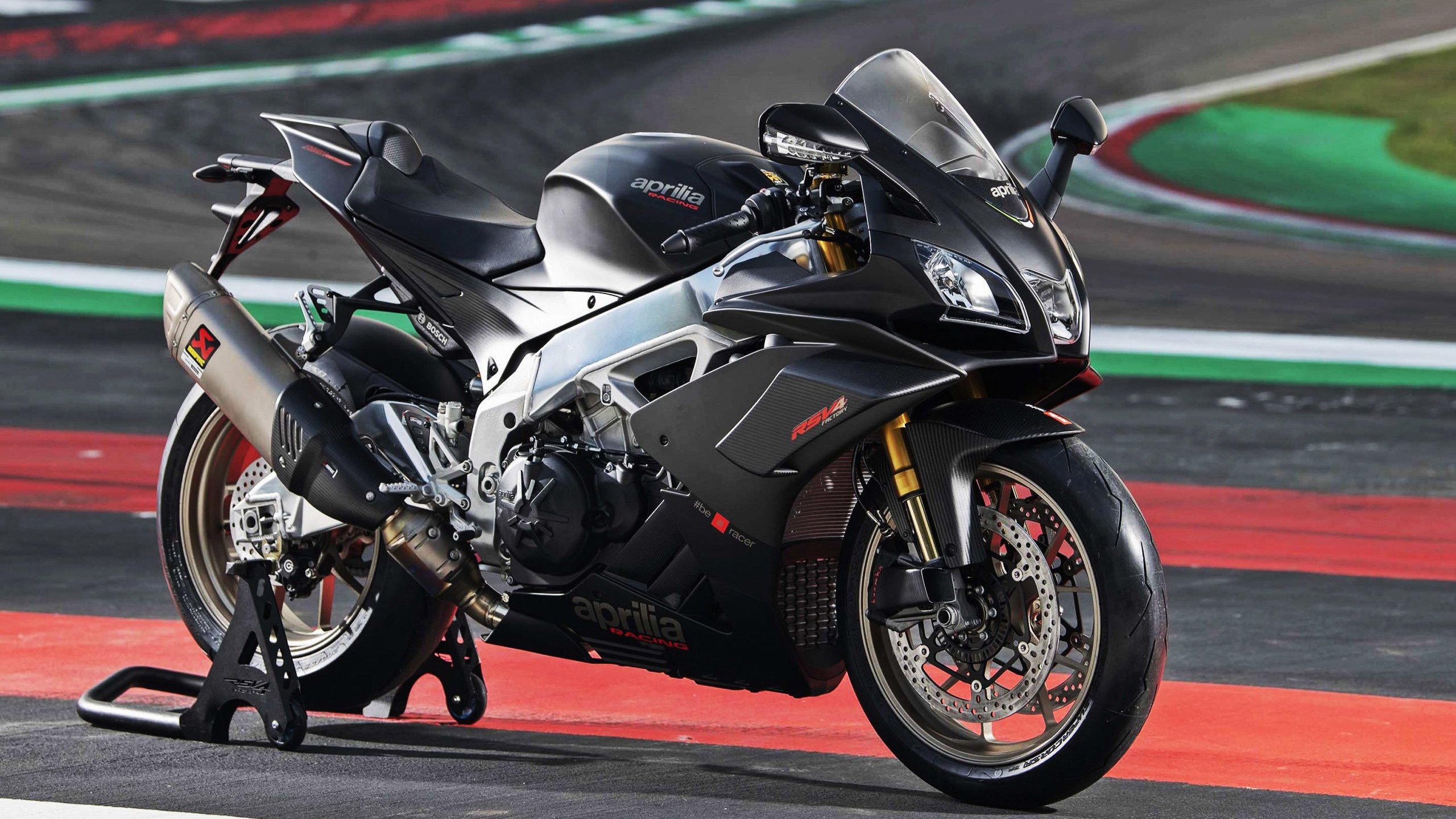 逆袭时间线!山西队季后赛式强势晋级,范弗利特双重赛道接管,从CBA到F1引擎轰鸣的荣耀一日