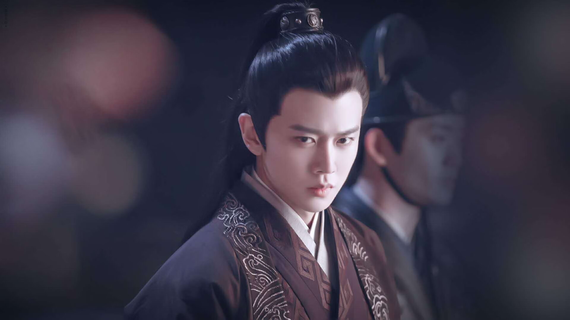 奔流三问，雄鹿冲垮猛龙，浓眉如何接管比赛？